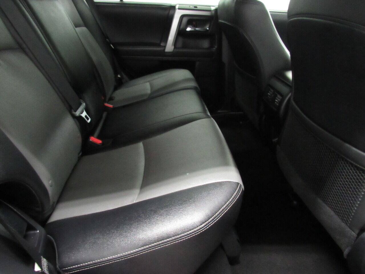 Used 2020 Toyota 4Runner SR5 Premium AWD/4WD image 18