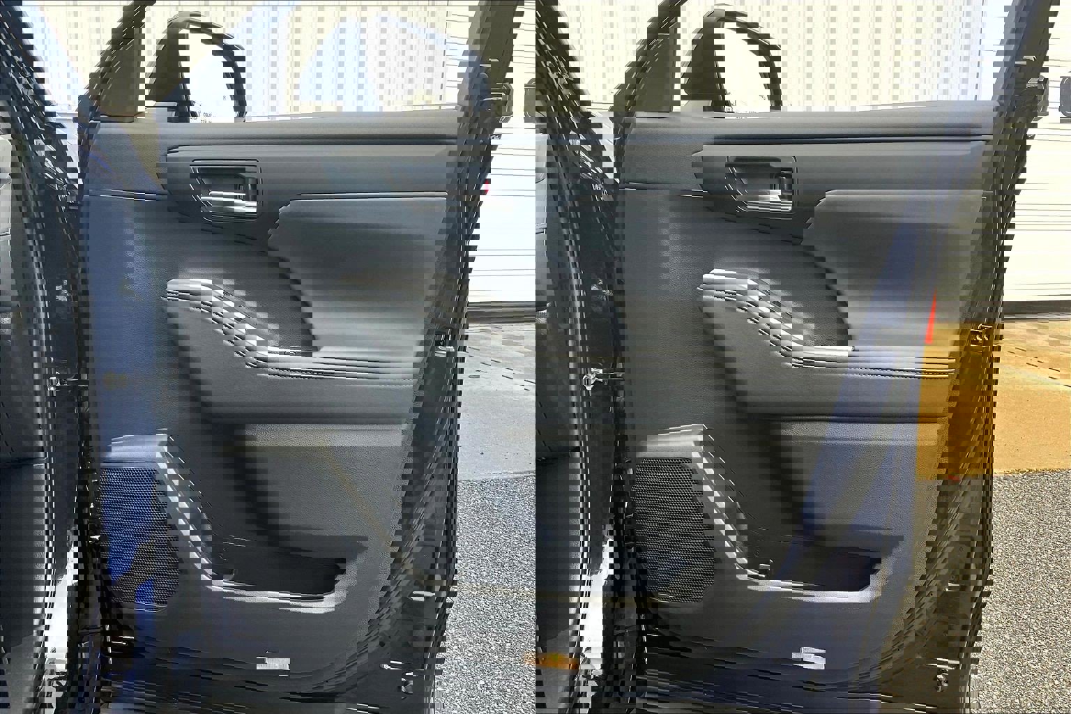 Used 2023 Toyota Highlander XSE image 29