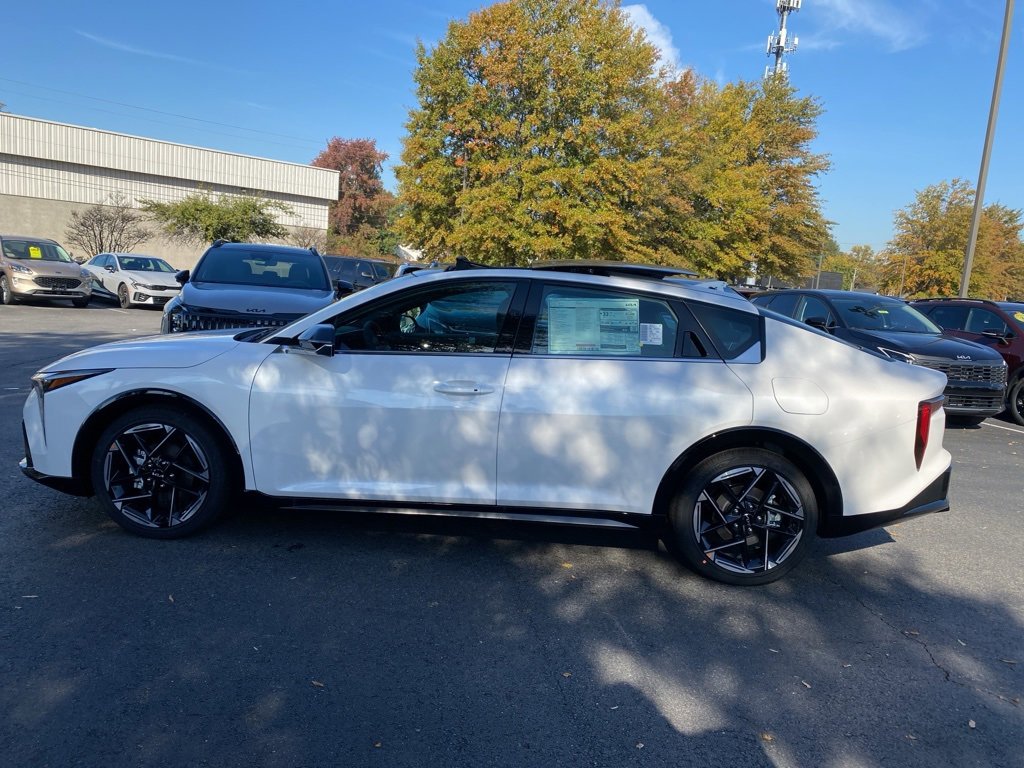 New 2025 Kia K4 GT-Line image 4
