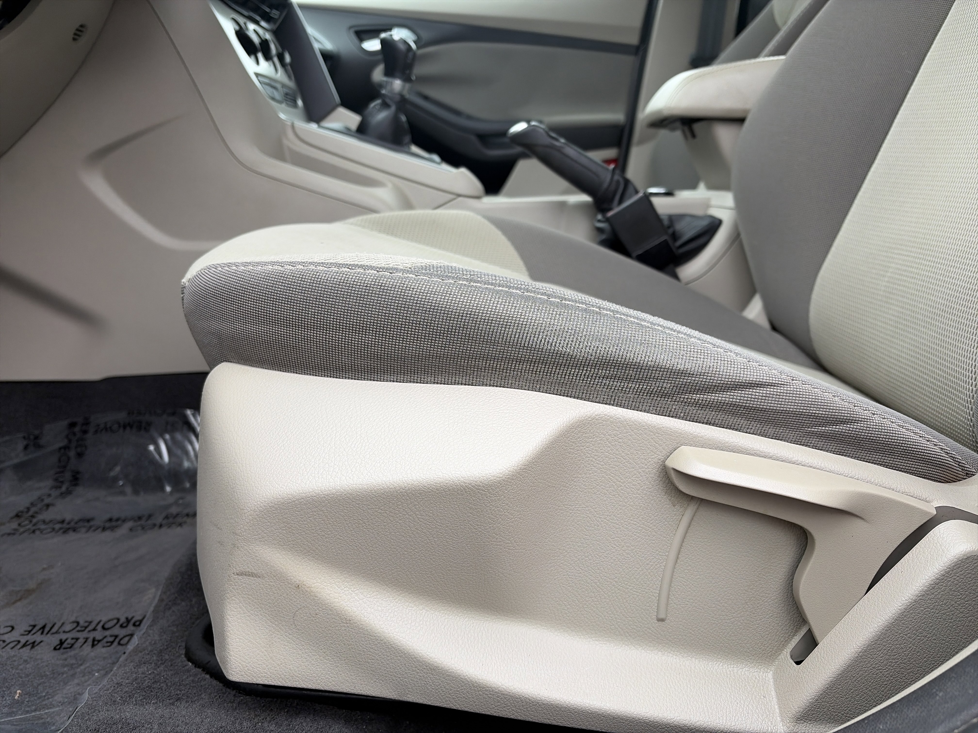 Used 2012 Ford Focus SE image 15