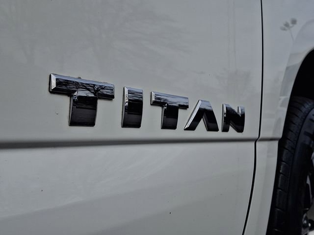 Used 2022 Nissan Titan SV image 33