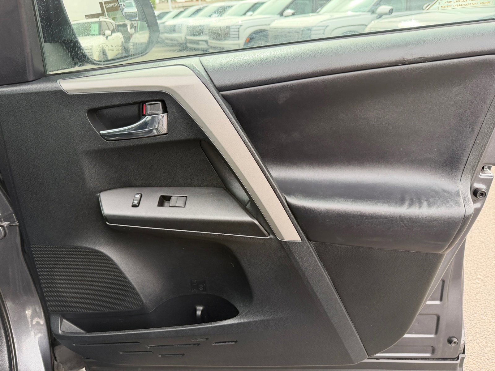 Used 2017 Toyota RAV4 XLE w/ Premium Special Value Package image 14