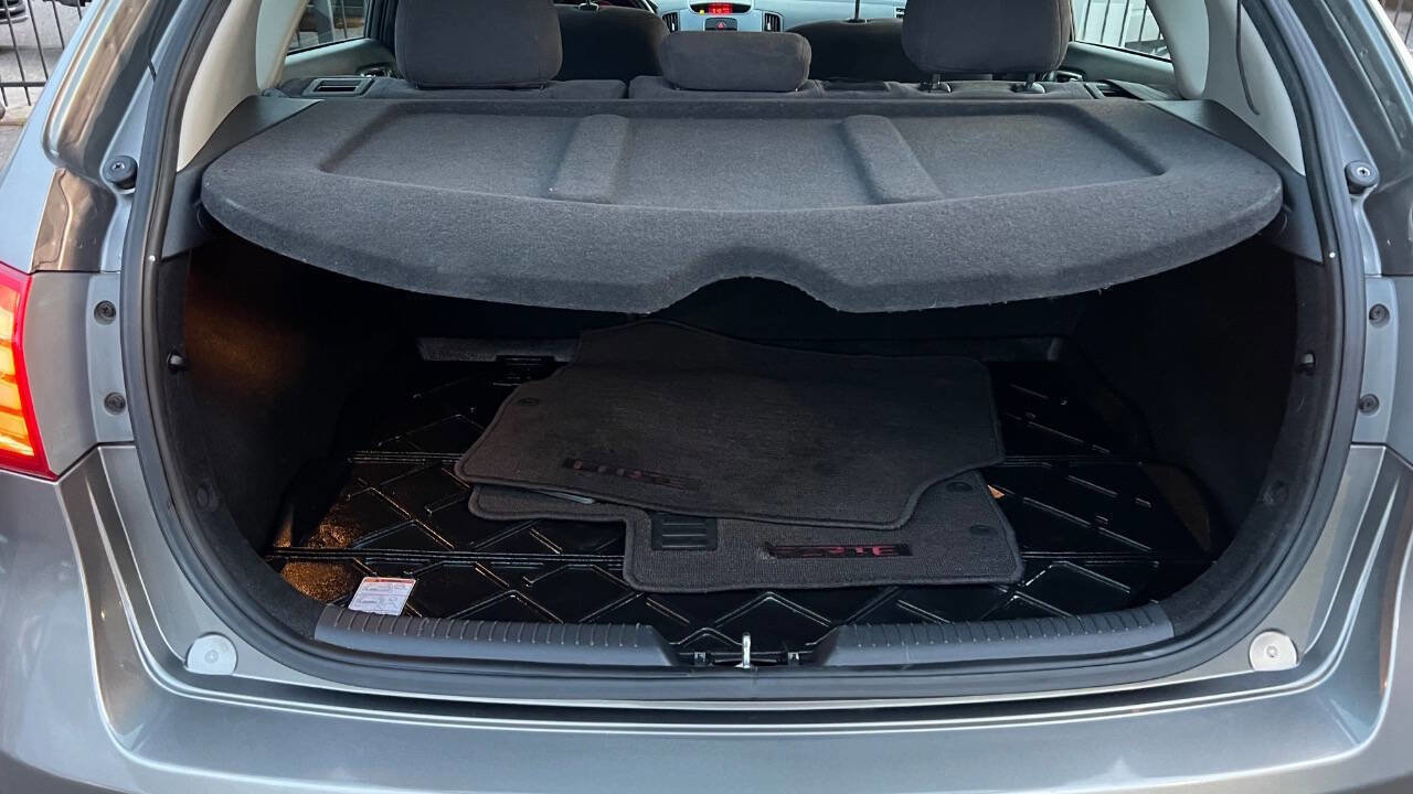 Used 2012 Kia Forte SX image 23