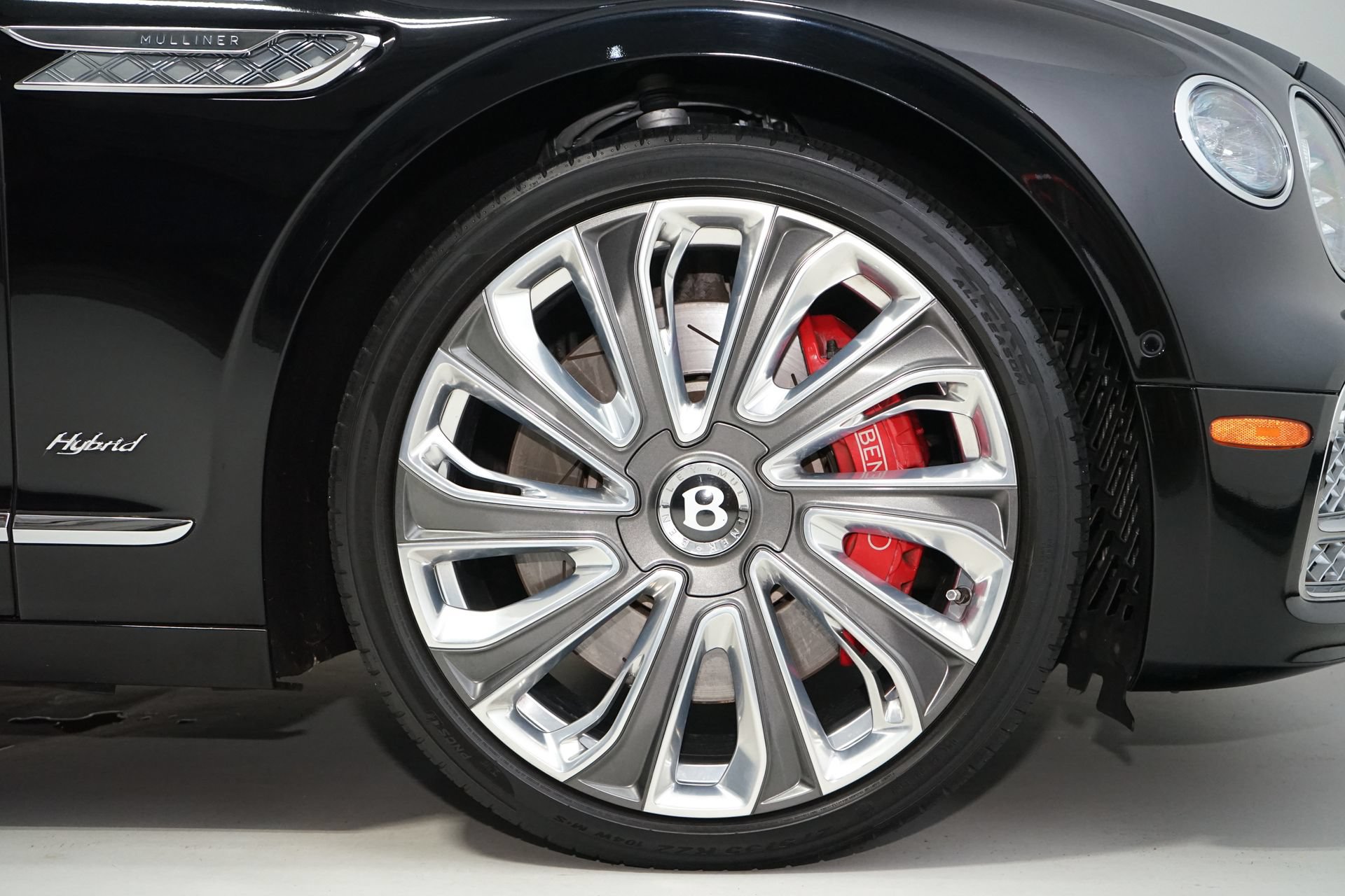 Used 2022 Bentley Flying Spur Plug-In Hybrid AWD/4WD image 37