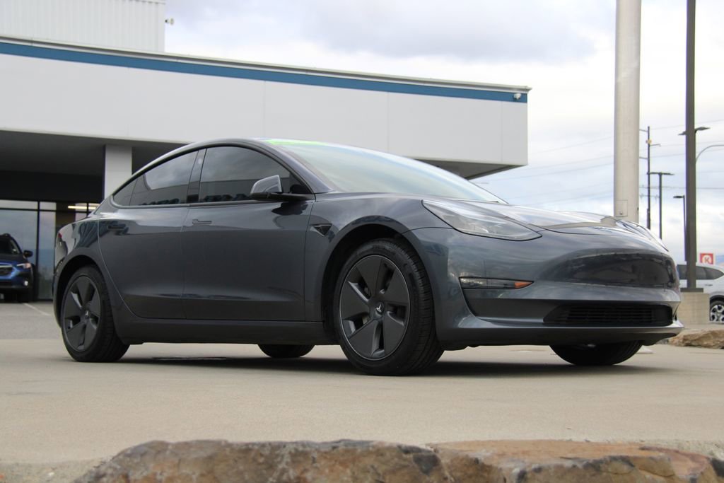 Used 2023 Tesla Model 3 Standard Range image 5