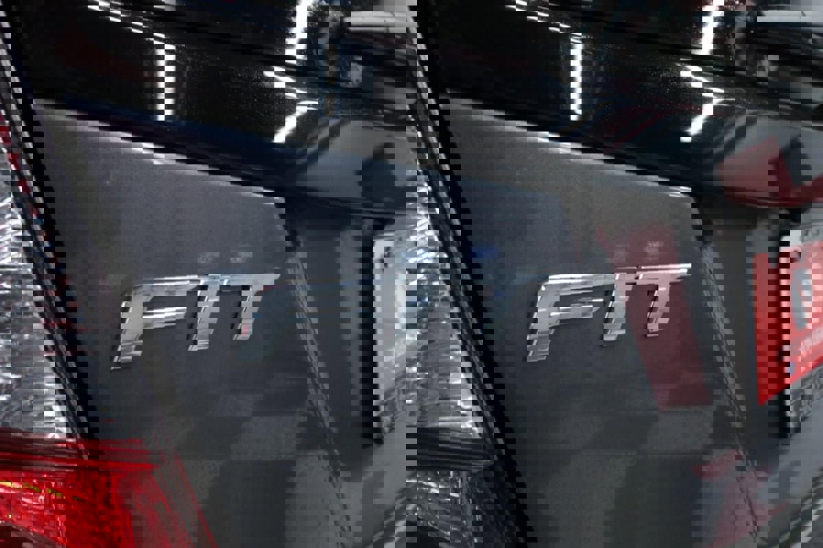 Used 2019 Honda Fit LX image 27