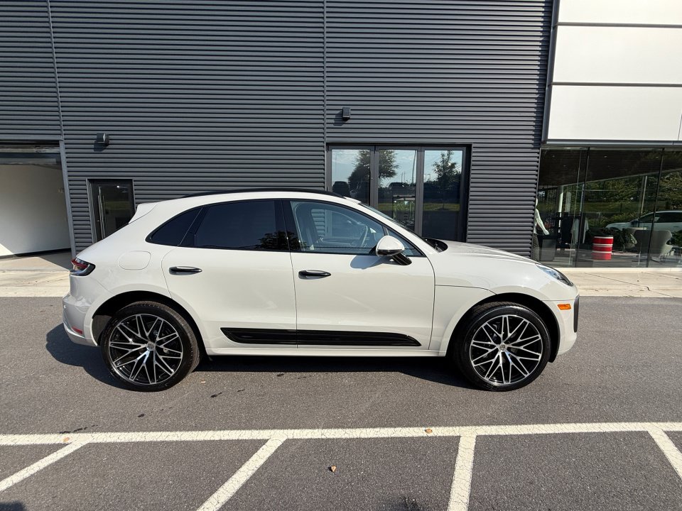 New 2026 Porsche Macan Turbo AWD/4WD image 8