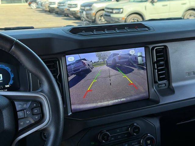 Used 2025 Ford Bronco Badlands AWD/4WD image 3