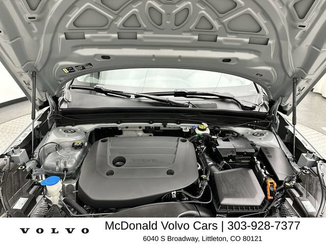 Used 2024 Volvo XC40 B5 Ultimate w/ Protection Package Premier AWD/4WD image 26