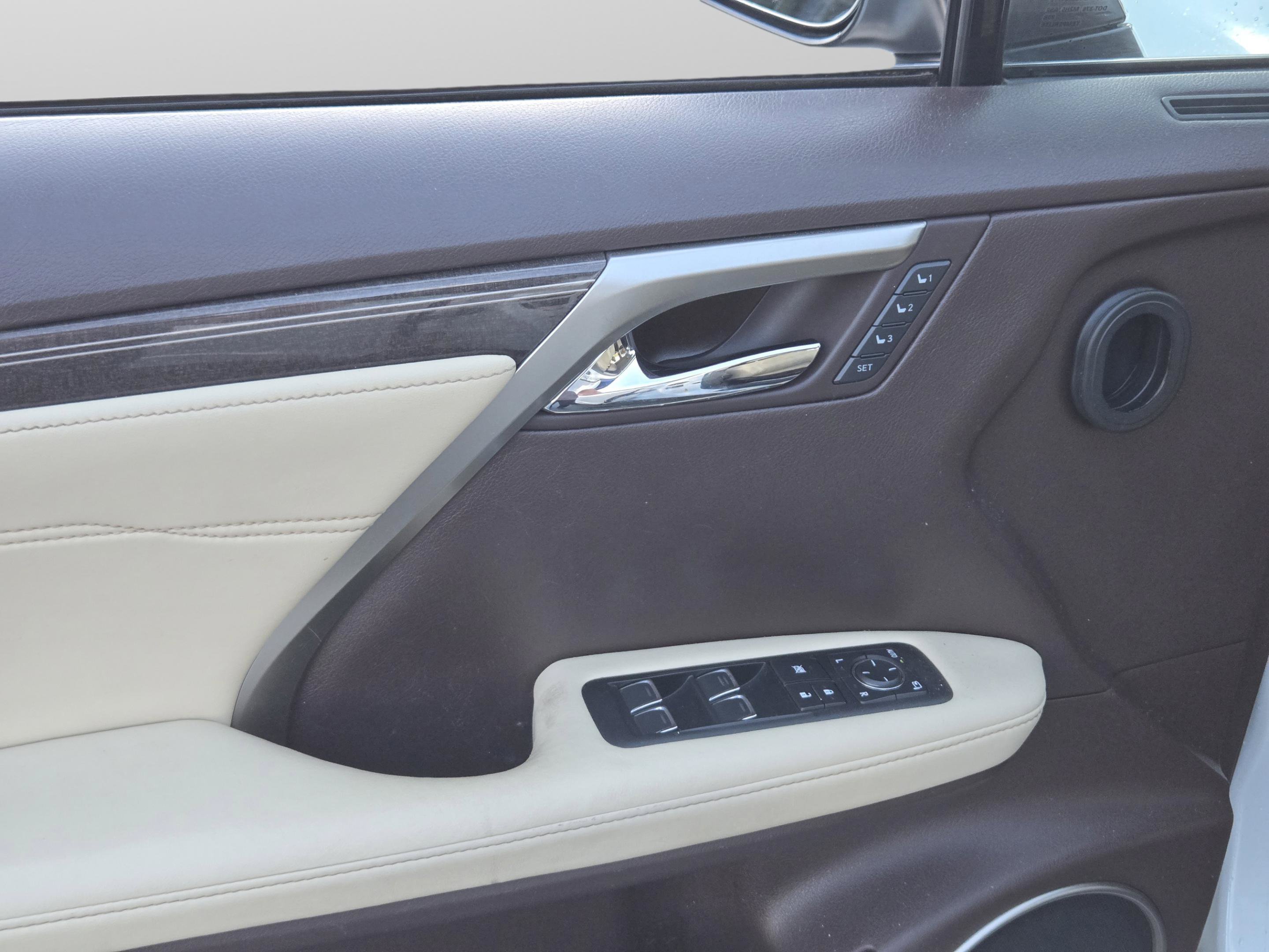 Used 2018 Lexus RX 350 FWD w/ Luxury Package image 9