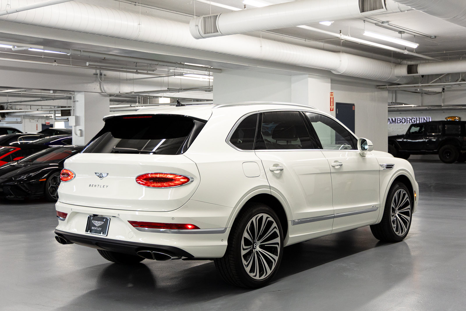 Used 2023 Bentley Bentayga AWD/4WD image 6