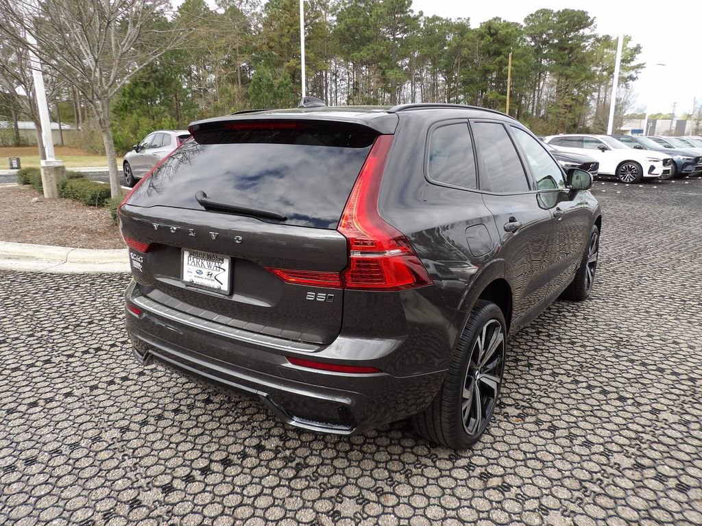 Certified 2024 Volvo XC60 B5 Ultimate w/ Protection Package Premier image 7