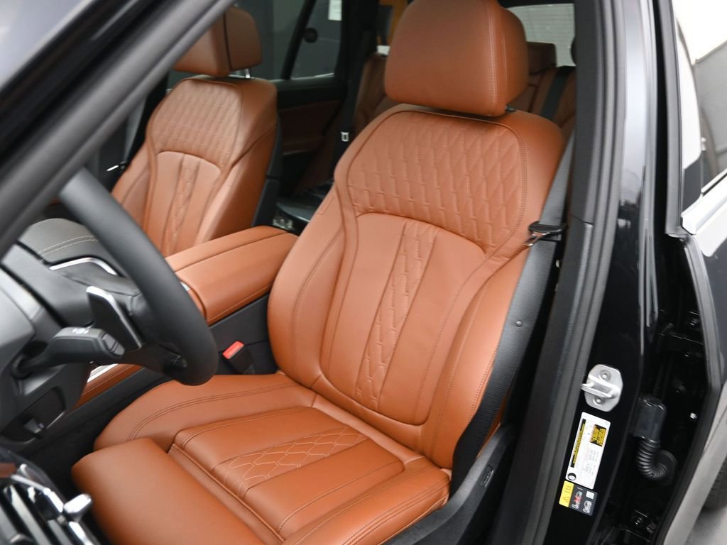 New 2026 BMW X5 xDrive50e w/ Premium Package AWD/4WD image 13