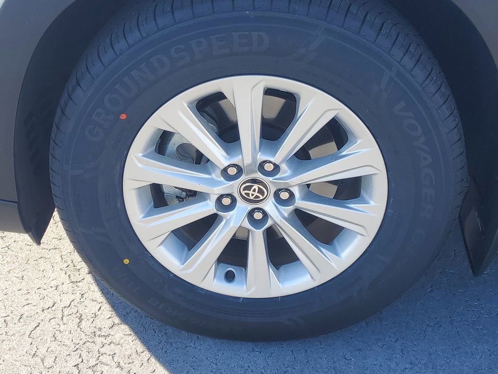 Certified 2024 Toyota Grand Highlander XLE image 4