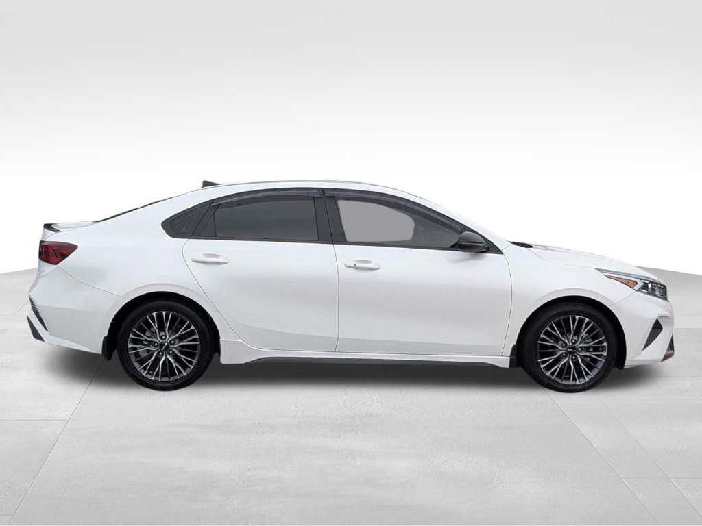 Used 2023 Kia Forte GT-Line FWD image 3