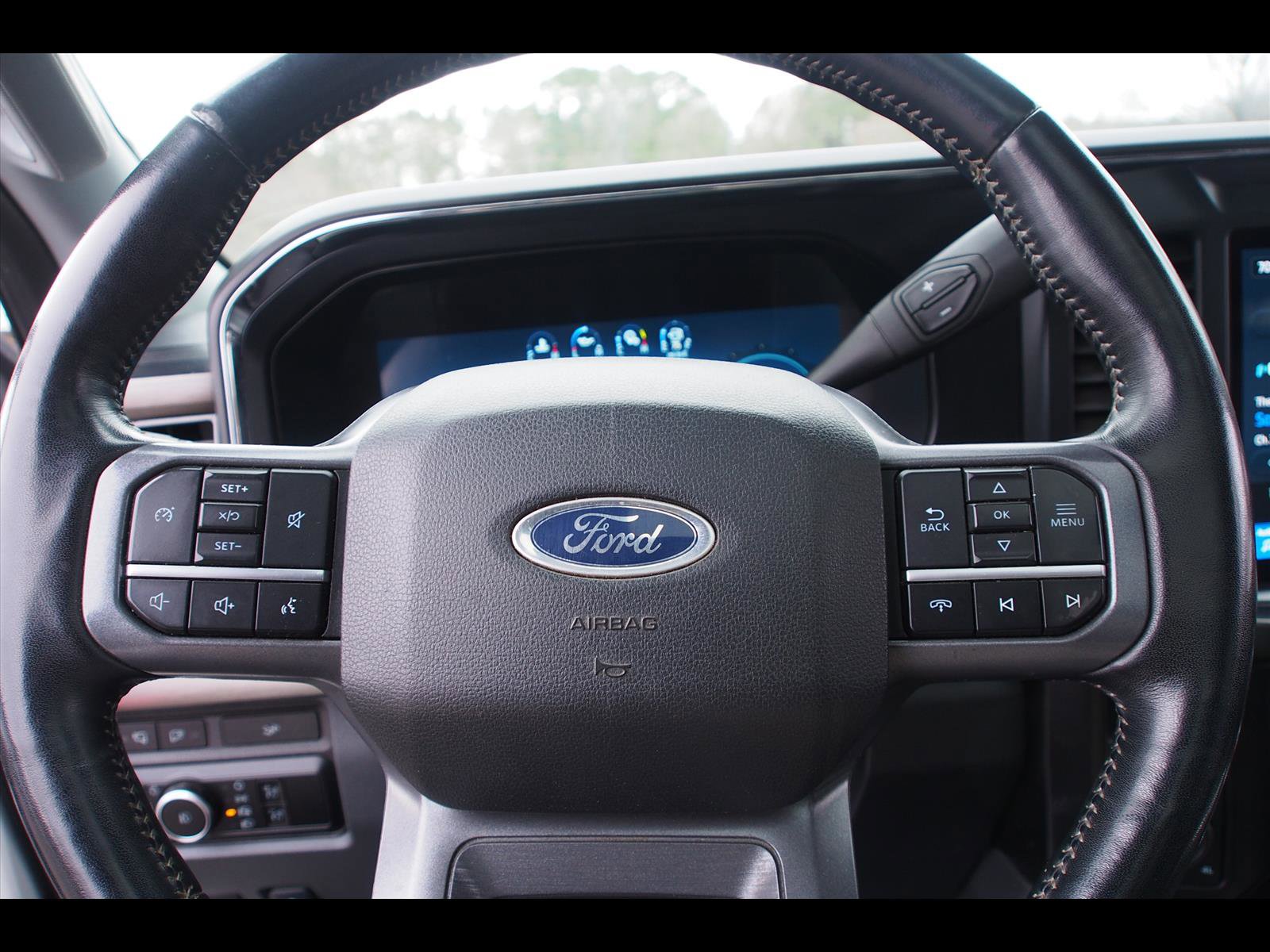 Used 2024 Ford F350 Lariat w/ Chrome Package image 22