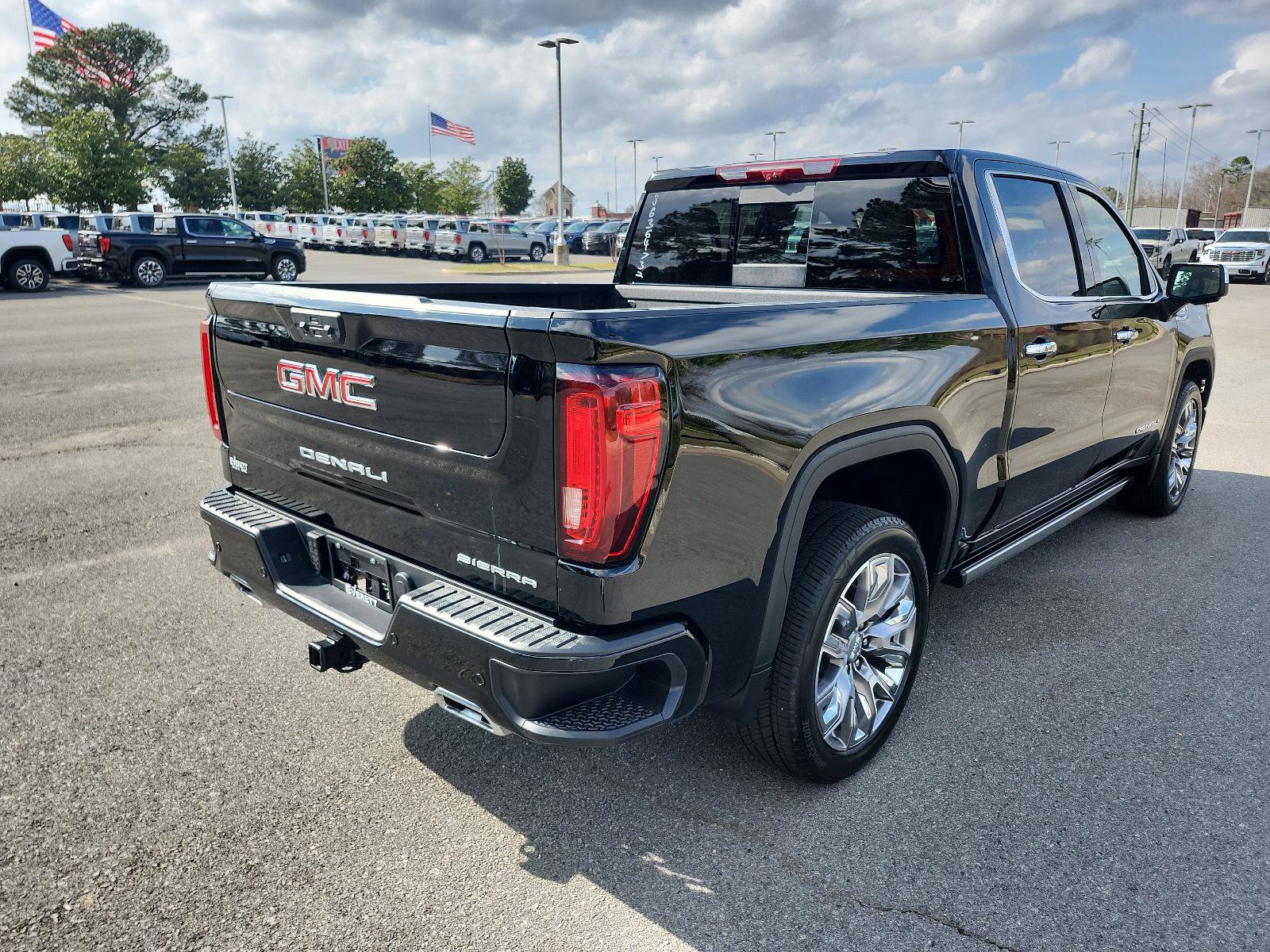 Certified 2025 GMC Sierra 1500 Denali w/ Denali Reserve Package image 3