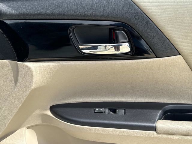 Used 2017 Honda Accord LX image 19