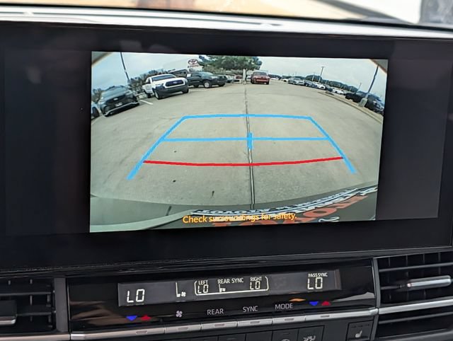 Certified 2026 Toyota Sienna XLE FWD image 17