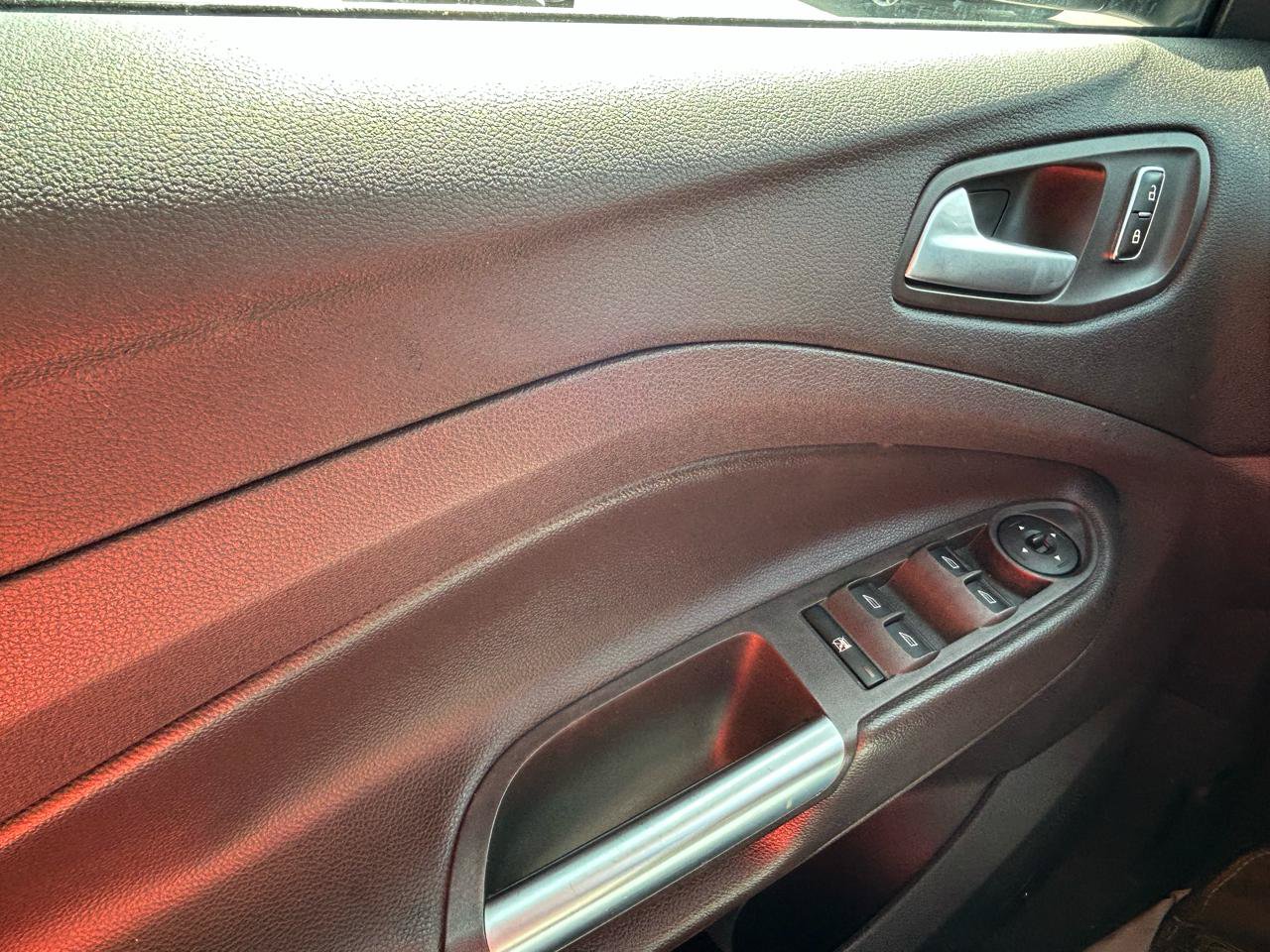 Used 2014 Ford Escape SE AWD/4WD image 28