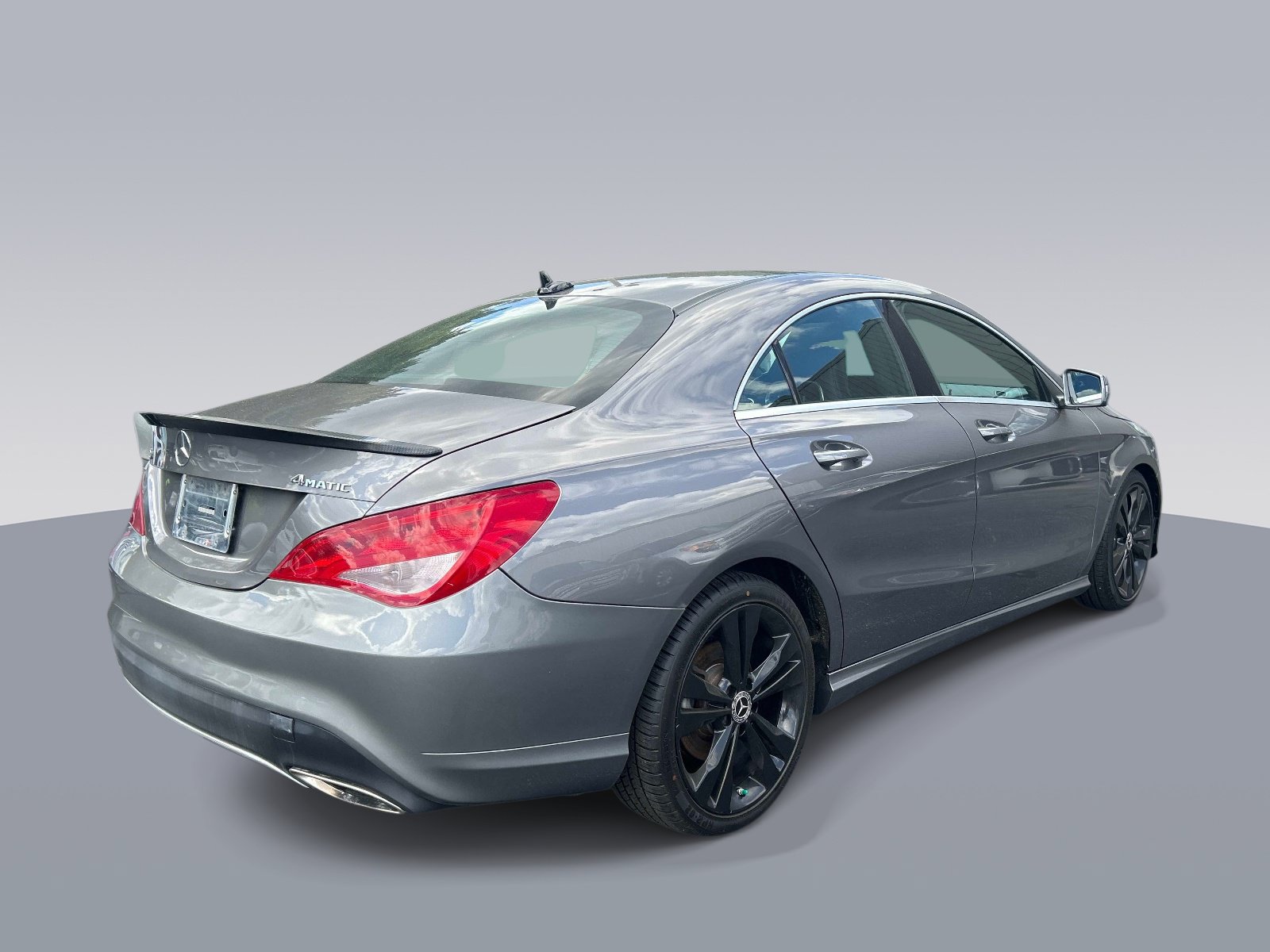 Used 2018 Mercedes-Benz CLA 250 4MATIC image 3