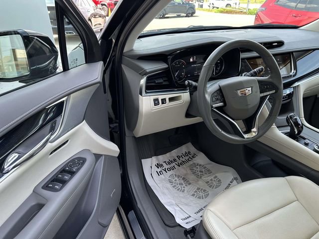 Certified 2024 Cadillac XT6 Premium Luxury AWD/4WD image 15
