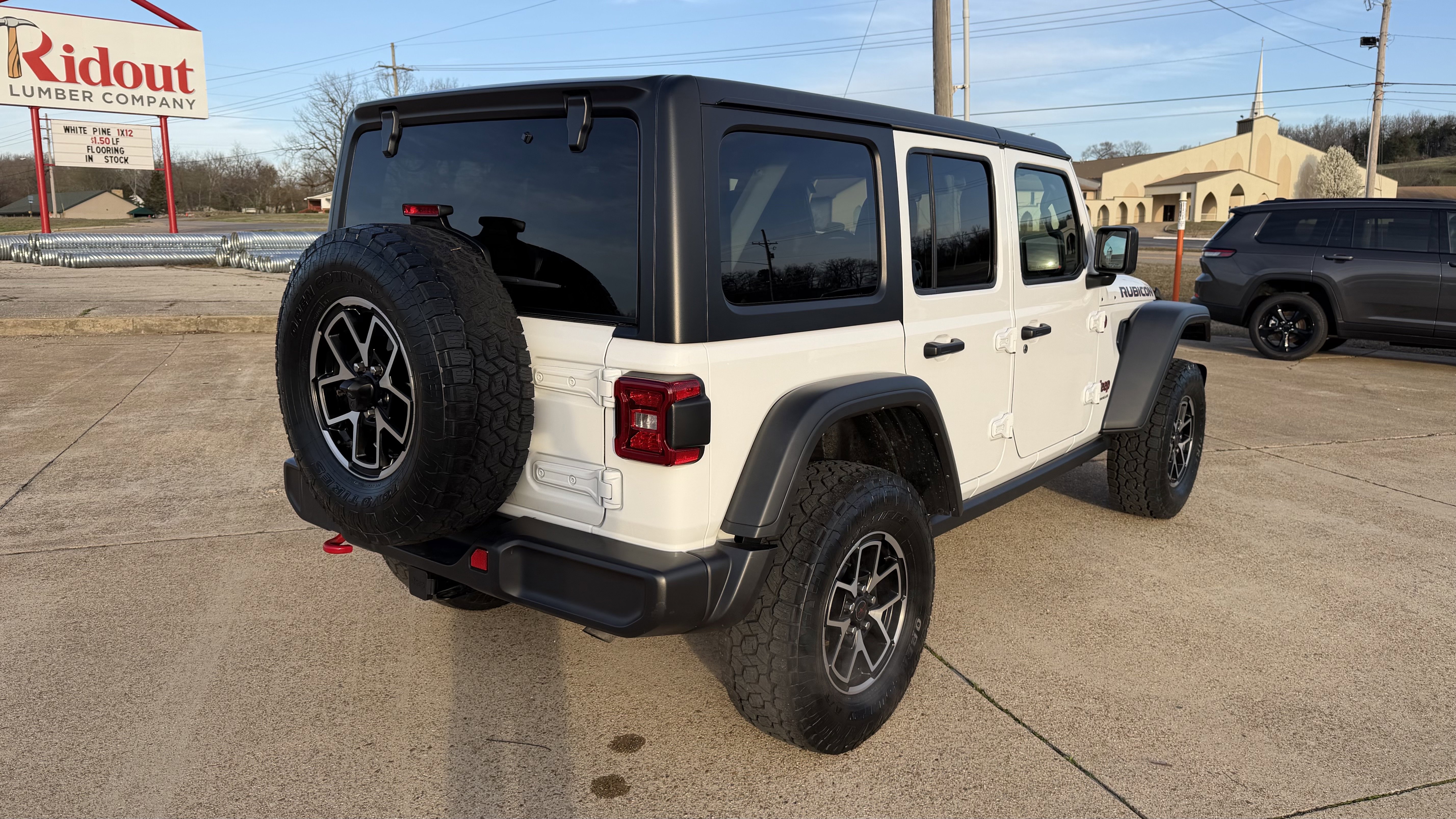 Used 2024 Jeep Wrangler Unlimited Rubicon AWD/4WD image 9