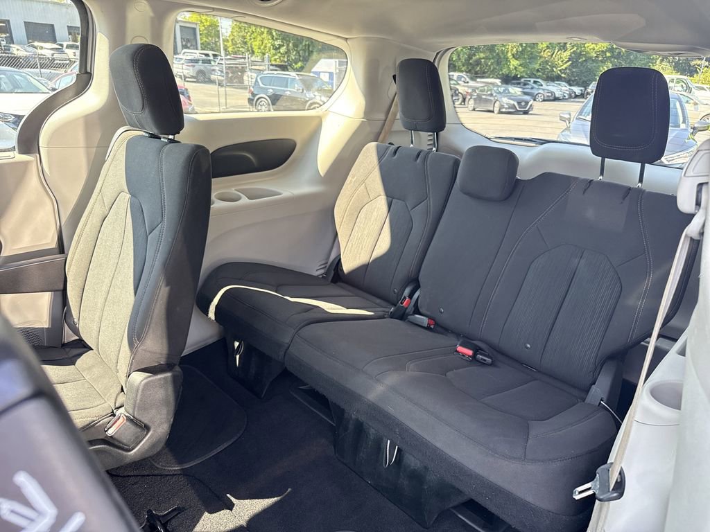 Used 2018 Chrysler Pacifica Touring Plus w/ Tire & Wheel Group image 27