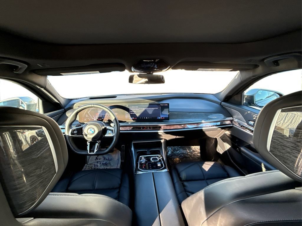Used 2023 BMW 740i w/ Parking Assistance Package image 52