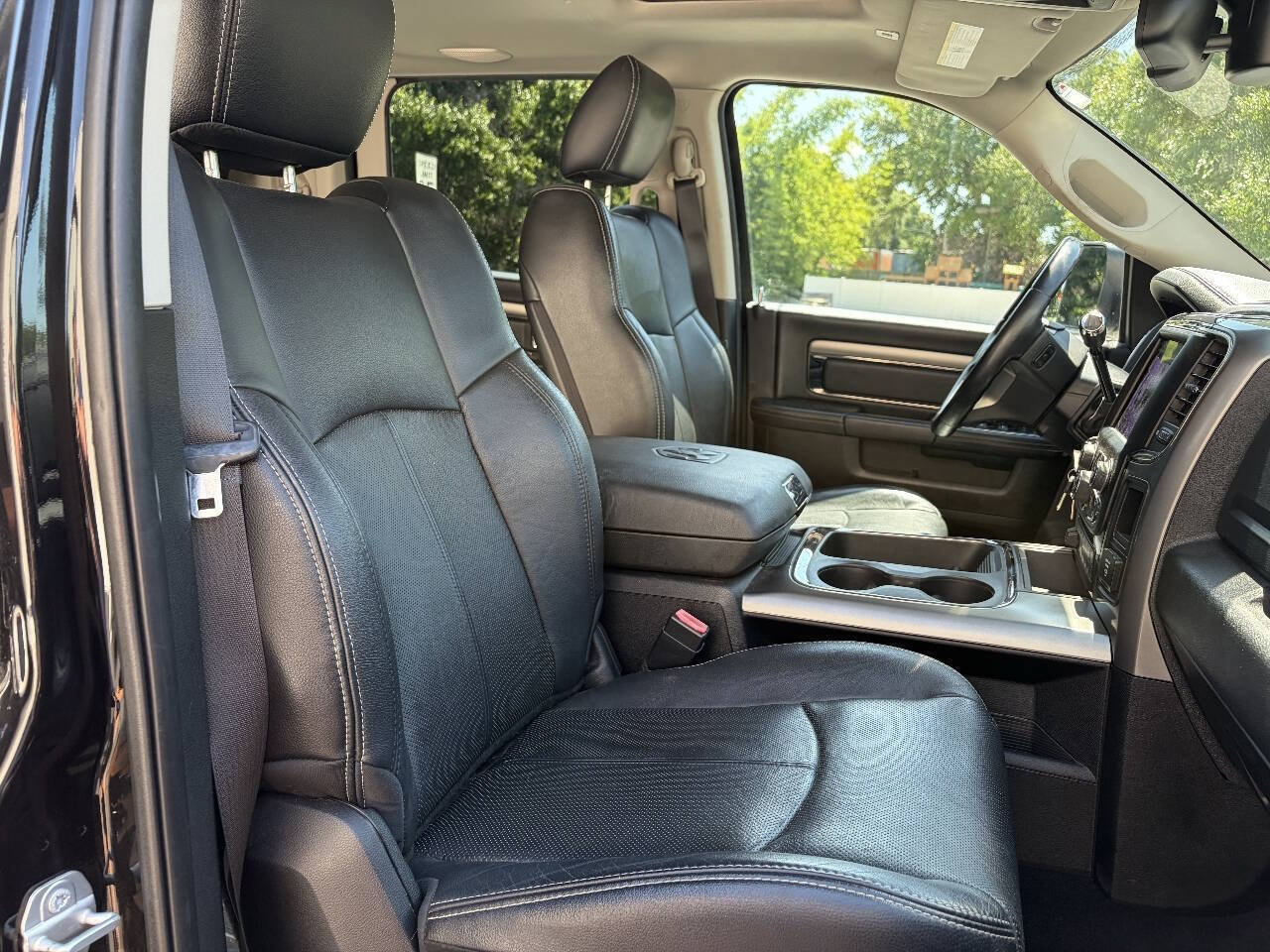 Used 2018 RAM 2500 Laramie w/ Sport Appearance Group AWD/4WD image 29