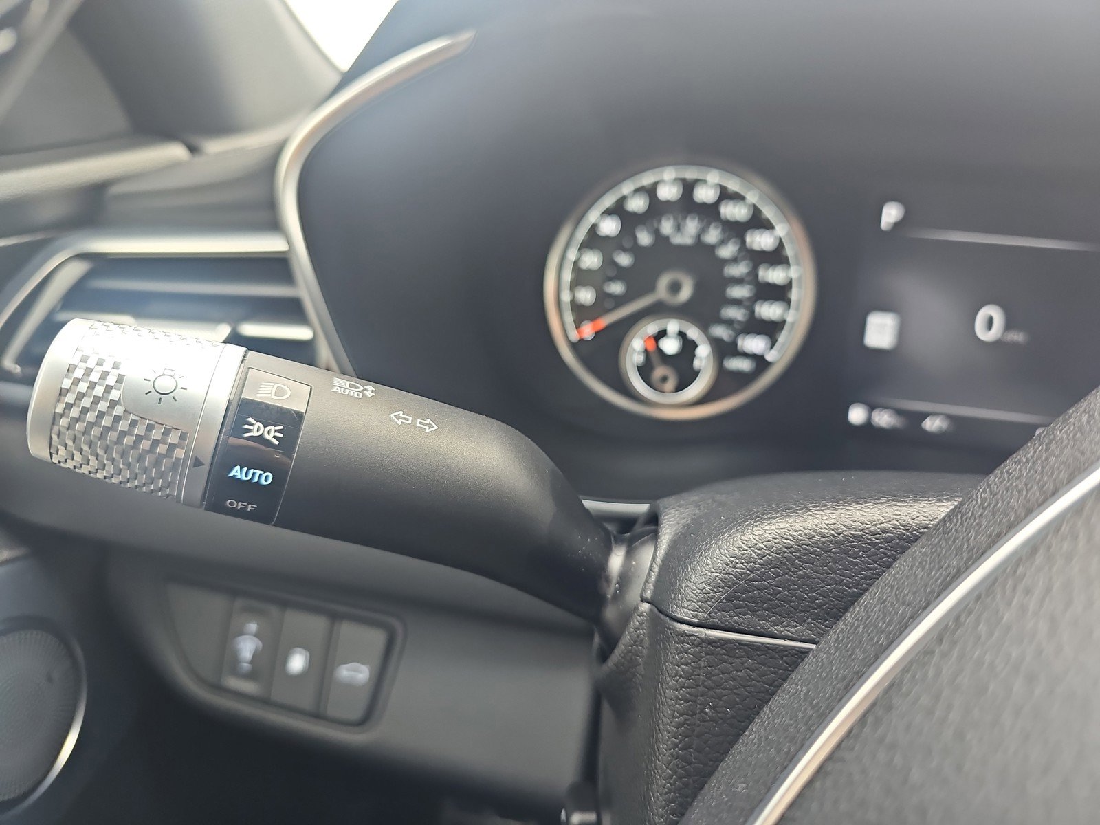 Used 2025 Genesis G70 3.3T Advanced image 22