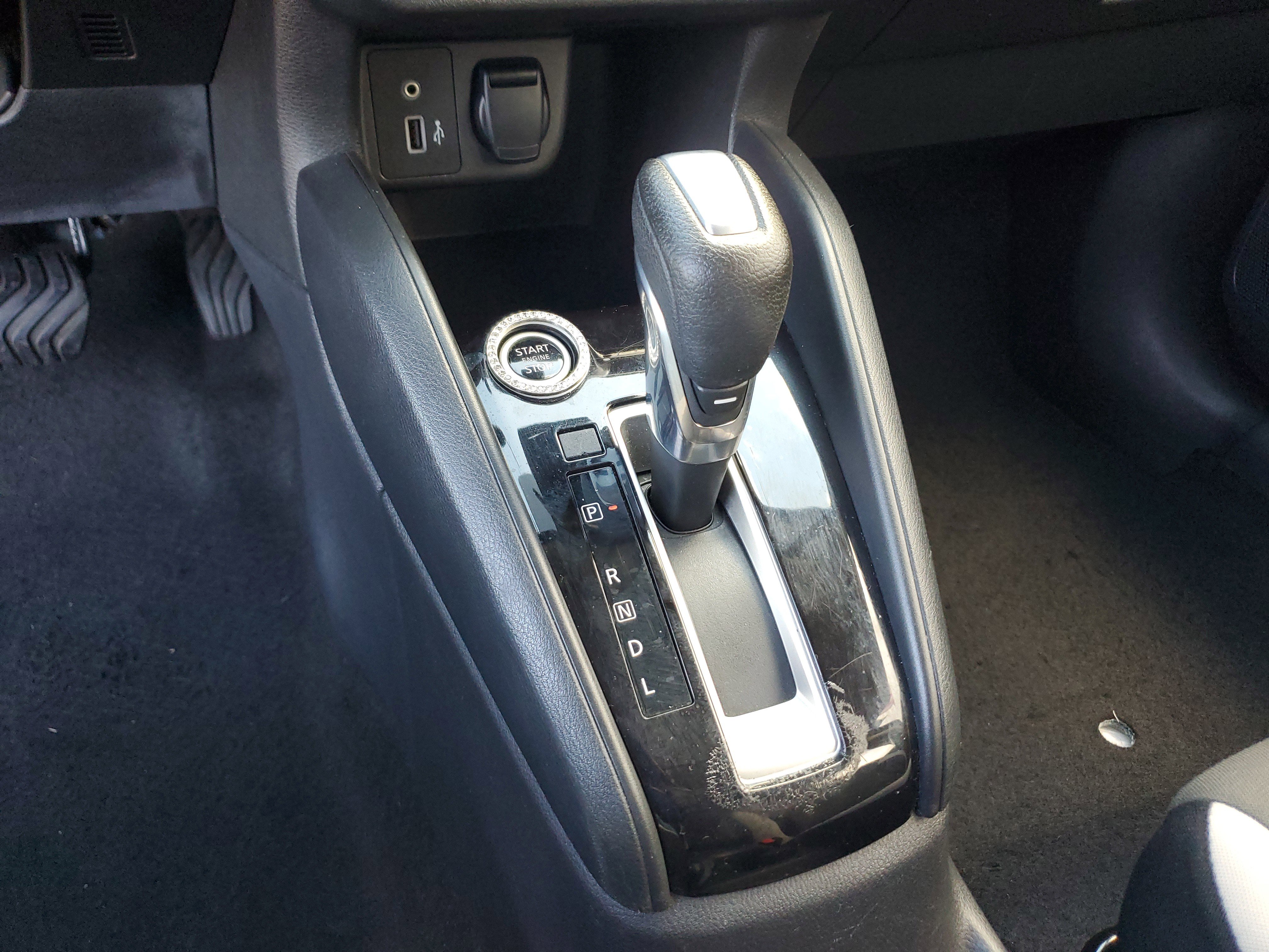 Used 2021 Nissan Versa SV image 23