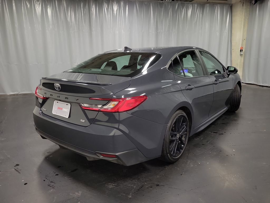 Used 2025 Toyota Camry SE image 8