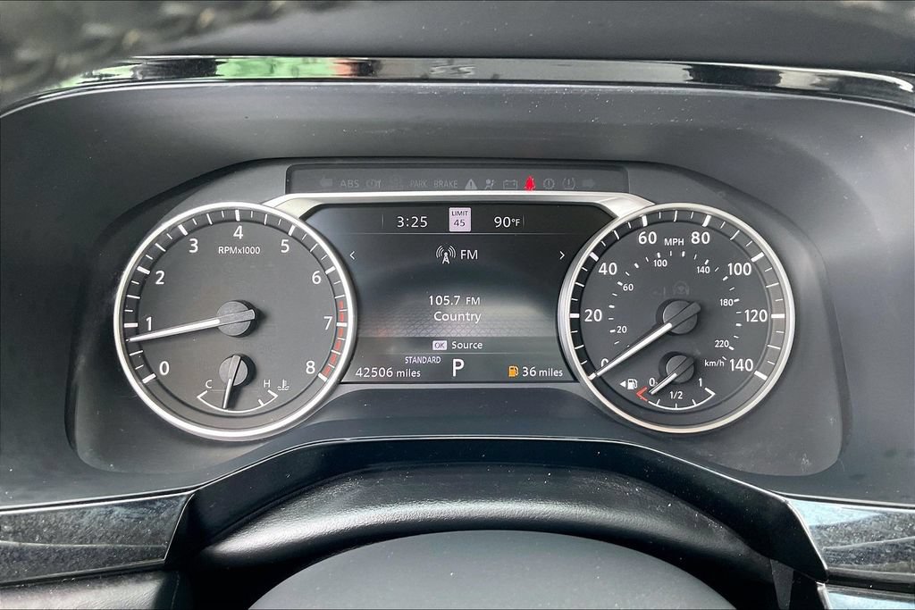 Used 2022 Nissan Pathfinder SL FWD image 13