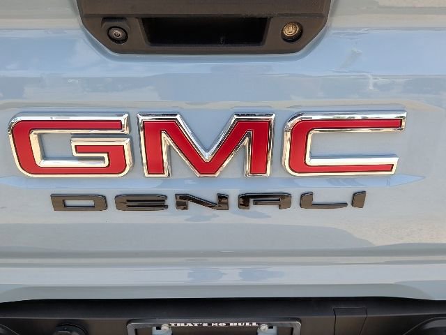 Used 2025 GMC Canyon Denali AWD/4WD image 33