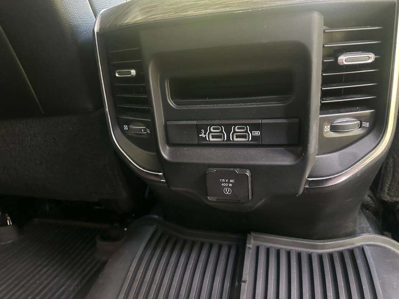 Used 2019 RAM 3500 Laramie image 13