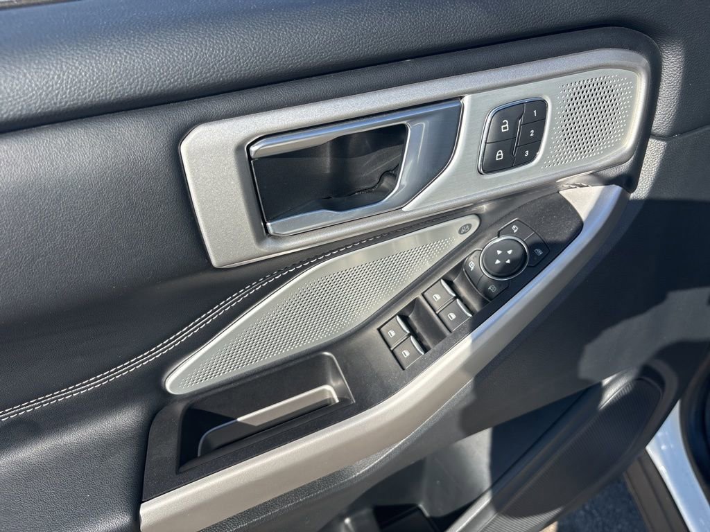 Used 2022 Ford Explorer Limited w/ Limited Technology Package image 20