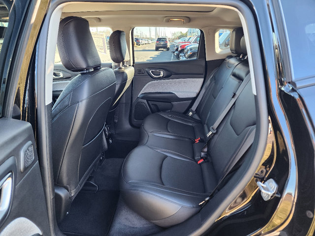 Certified 2022 Jeep Compass Latitude w/ Sun and Sound Group image 31