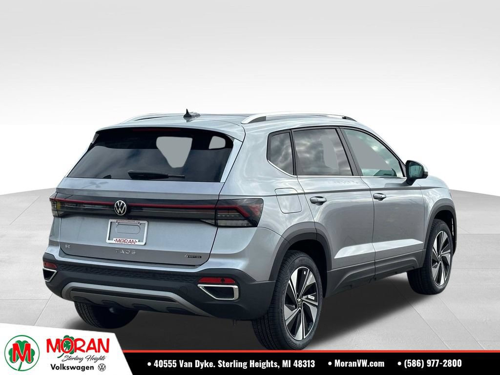 Used 2026 Volkswagen Taos SE AWD/4WD image 4