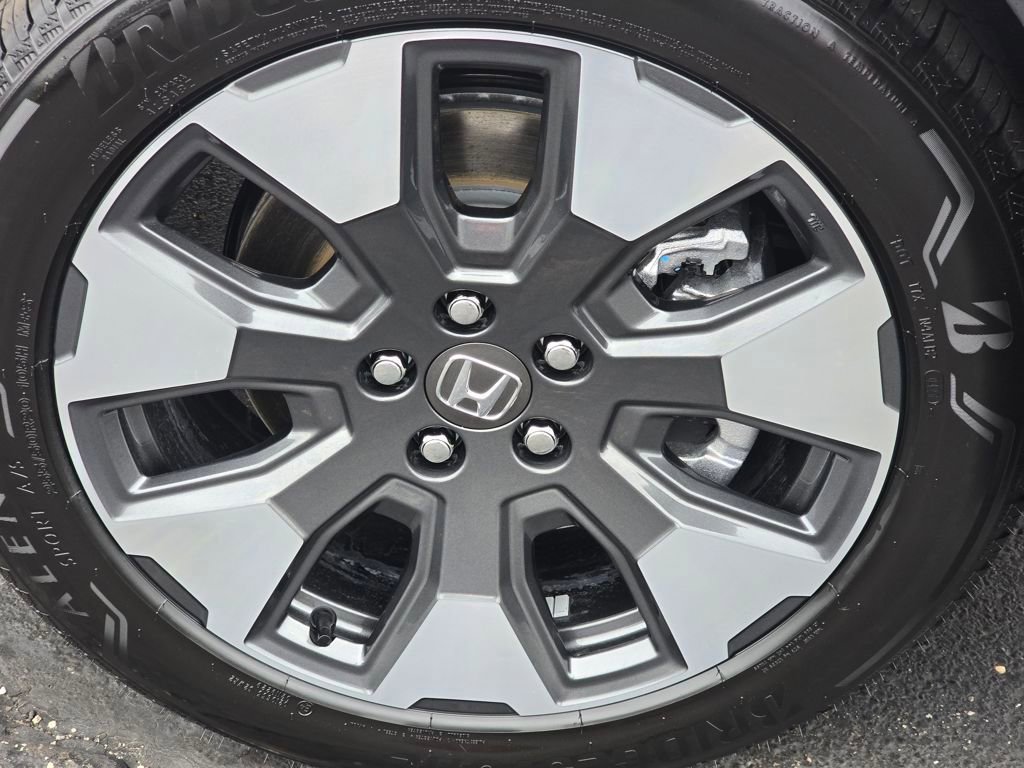 New 2026 Honda Pilot Touring image 10