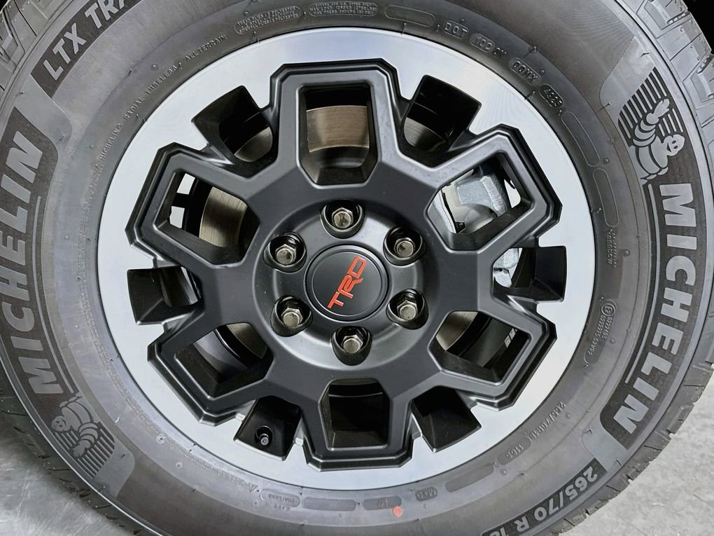 New 2026 Toyota 4Runner TRD Off-Road Premium AWD/4WD image 31