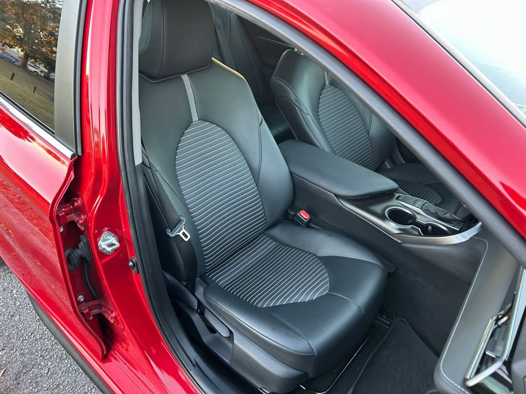 Used 2024 Toyota Camry SE image 15