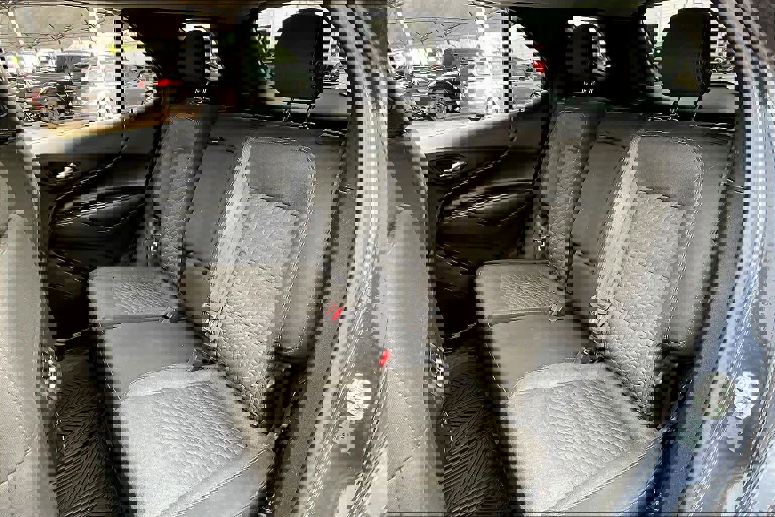 Used 2018 Chevrolet Equinox LT image 19