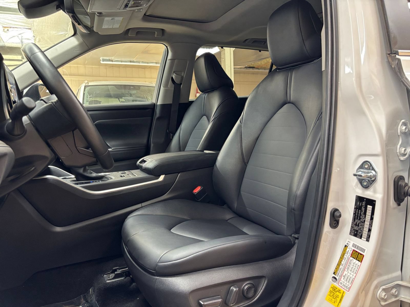 Used 2026 Toyota Highlander XLE AWD/4WD image 27