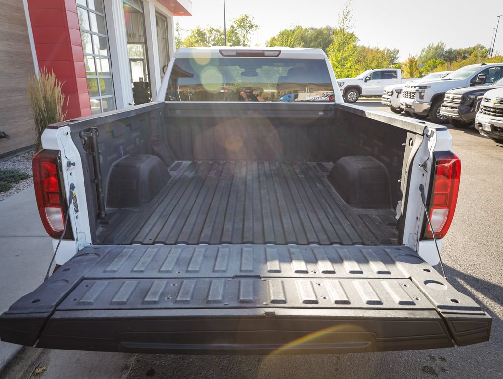 Used 2022 GMC Sierra 1500 SLE AWD/4WD image 5