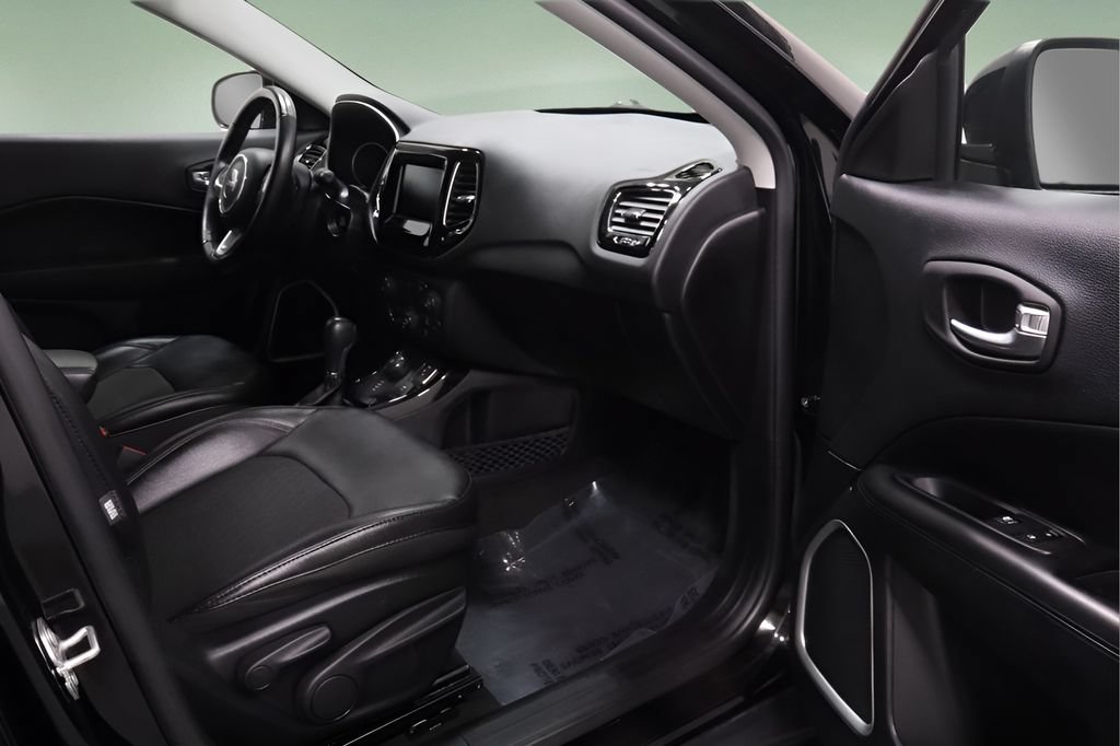 Certified 2021 Jeep Compass Latitude AWD/4WD image 13
