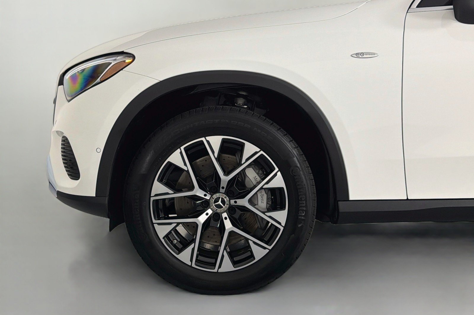 Certified 2025 Mercedes-Benz GLC 350e 4MATIC w/ Driver Assistance Package image 11