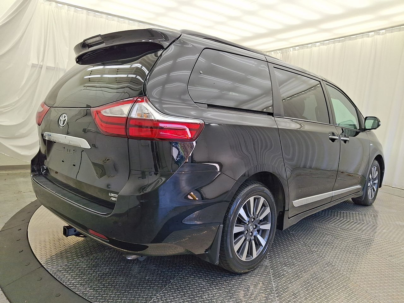 Certified 2019 Toyota Sienna Limited Premium w/ Protection Package AWD/4WD image 29