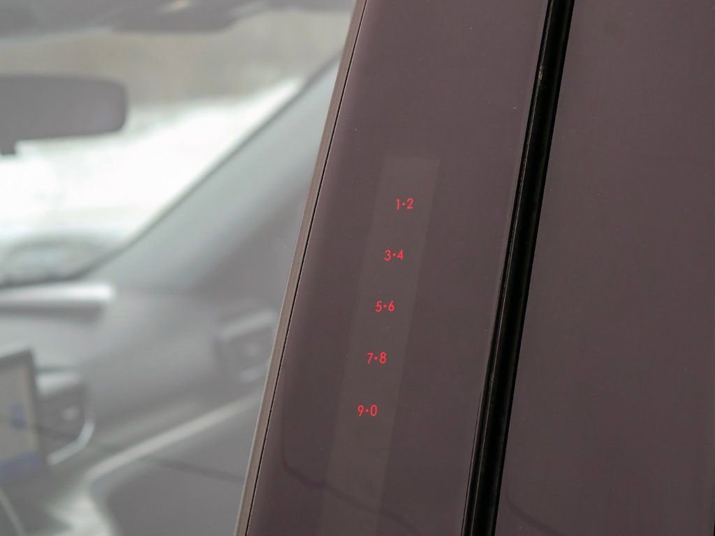 Used 2022 Ford Explorer XLT w/ Equipment Group 202A image 10