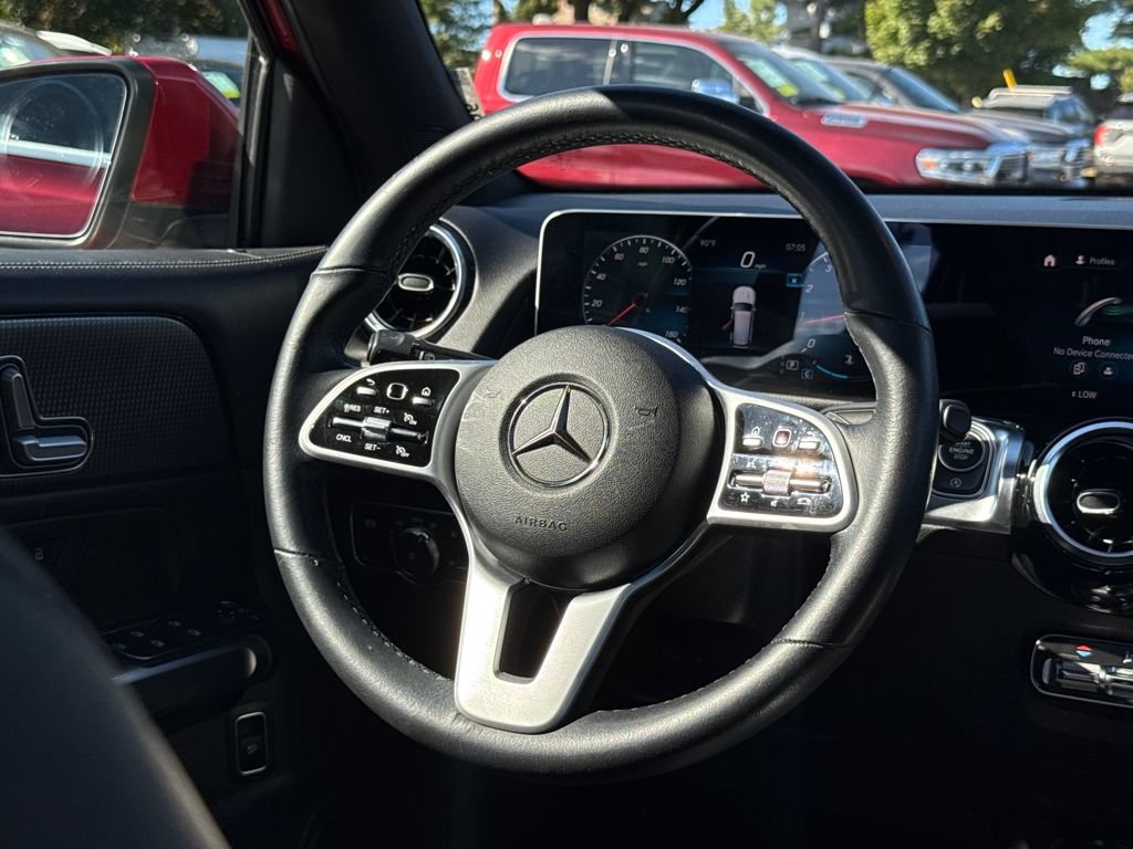 Used 2021 Mercedes-Benz GLB 250 4MATIC image 17